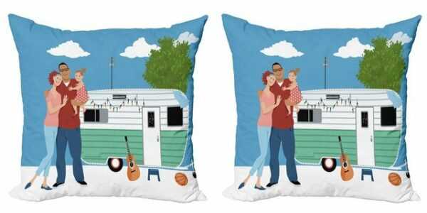 Kissenbezüge Modern Accent Doppelseitiger Digitaldruck, Abakuhaus (2 Stück), Reise Familie vor einem Caravan