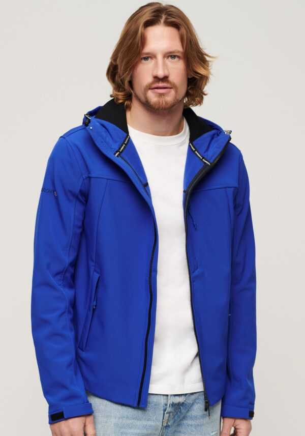 Superdry Softshelljacke "SD-HOODED SOFT SHELL TREKKER JKT", mit Kapuze